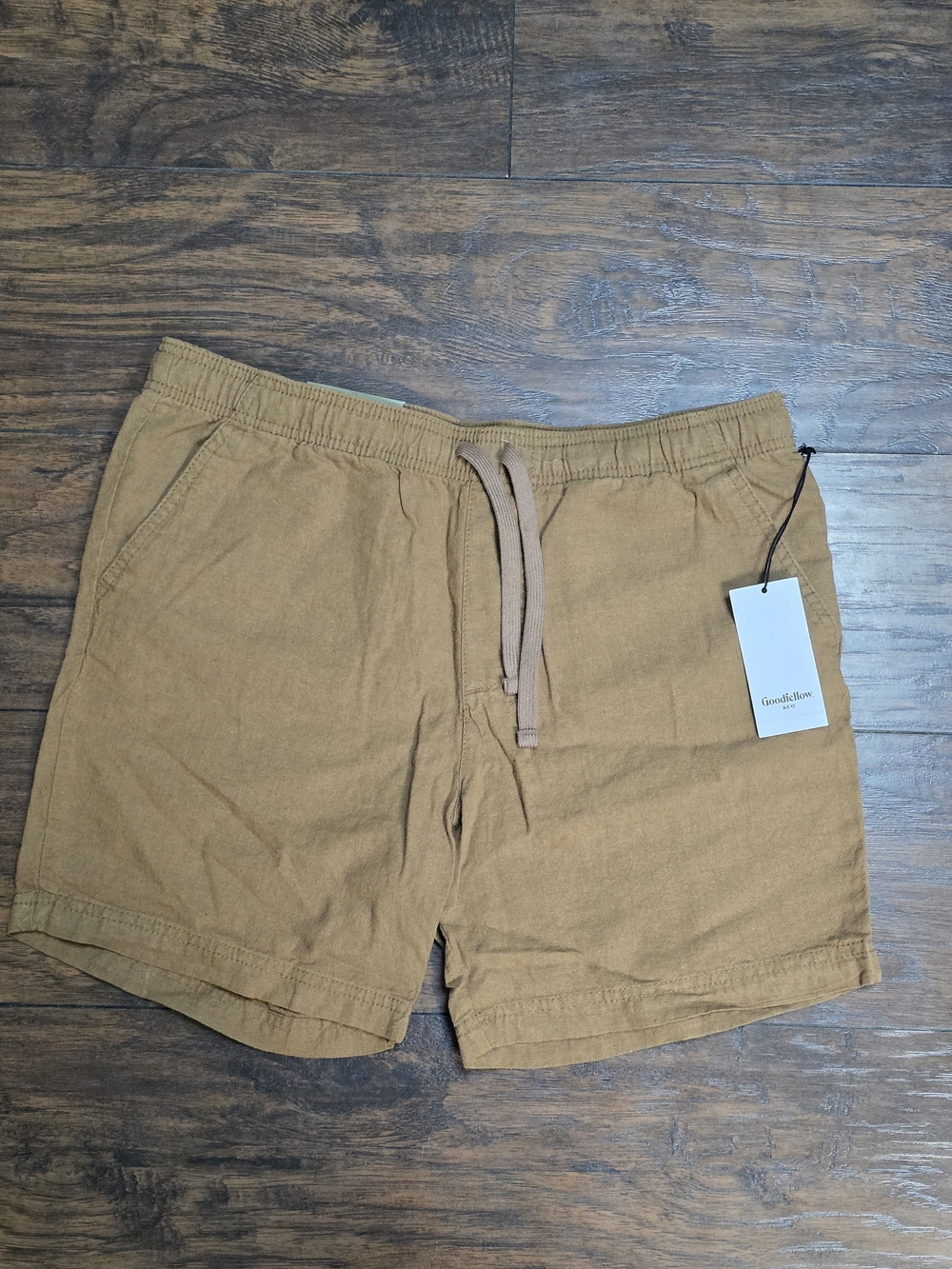 Goodfellow & Co Men’s Khaki Drawstring Shorts Size Medium 7-Inch Inseam – NWT